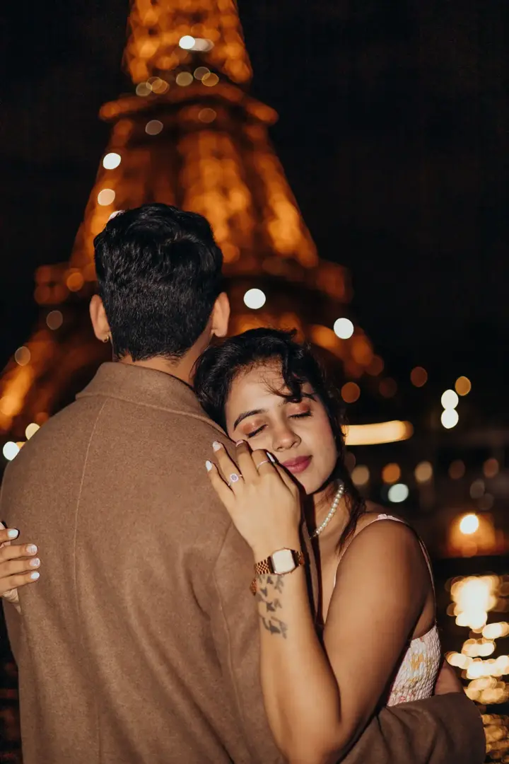Couple Photoshoot in Paris